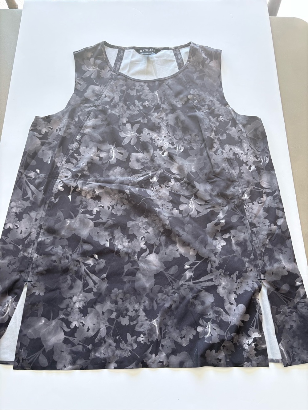 Athleta Lumen Floral Top size Medium F48